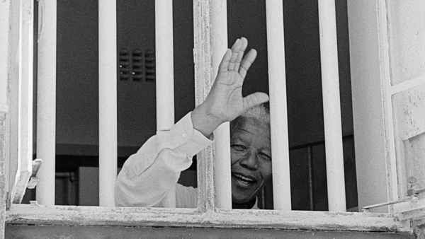 За что сидел Нельсон Мандела? Чем занимался и когда вышел?
